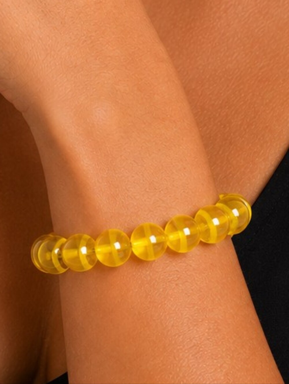 💎 Yellow Translucent Beaded Stretch Bracelet Speckled Statement Jewelry